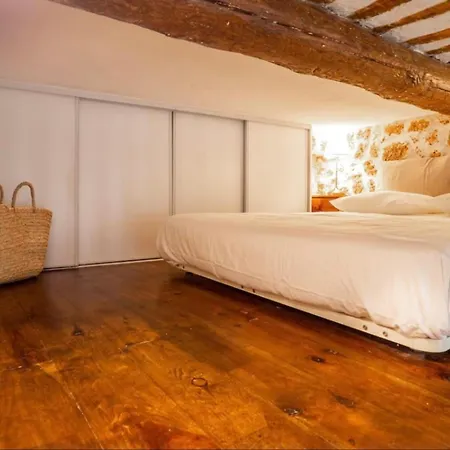 Lovely Air-conditioned - Vieil